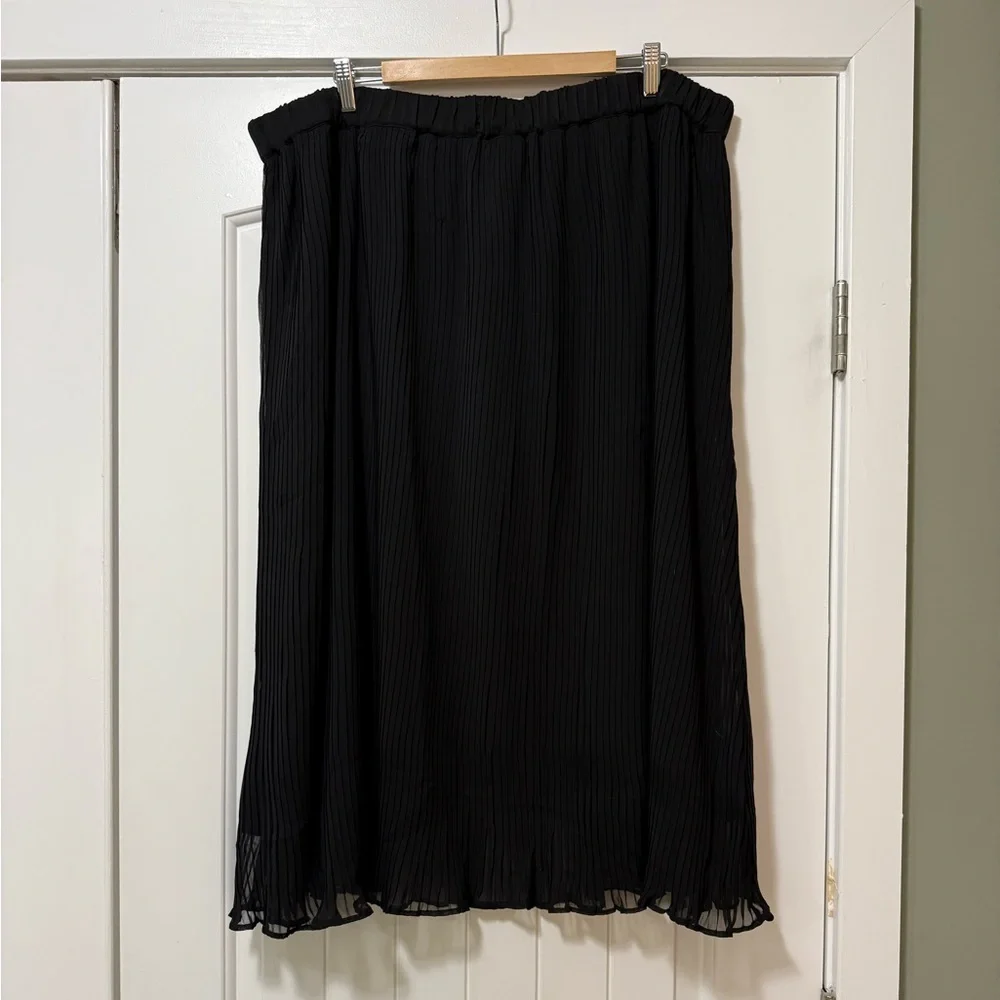 Able Bessie Pleated Skirt 2X in Black - Picture 3 of 8